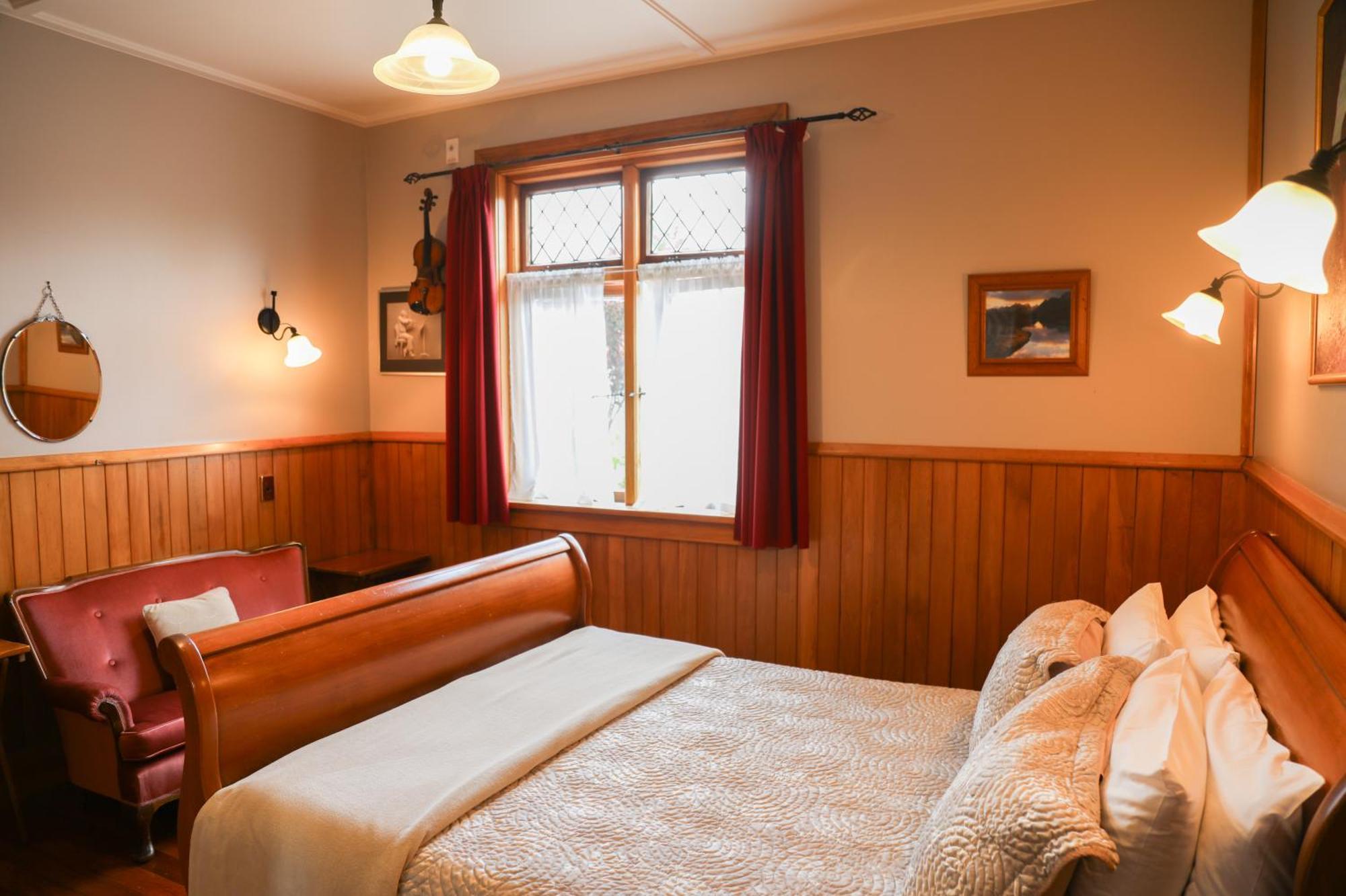 Te Anau Lodge Exteriör bild