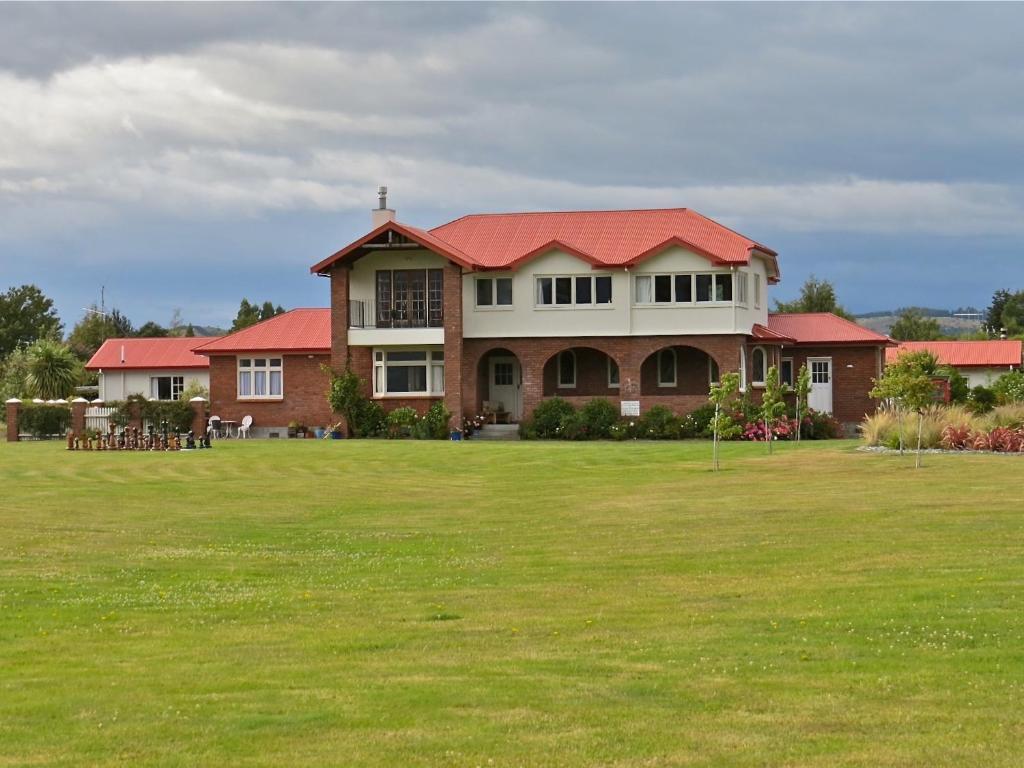Te Anau Lodge Exteriör bild
